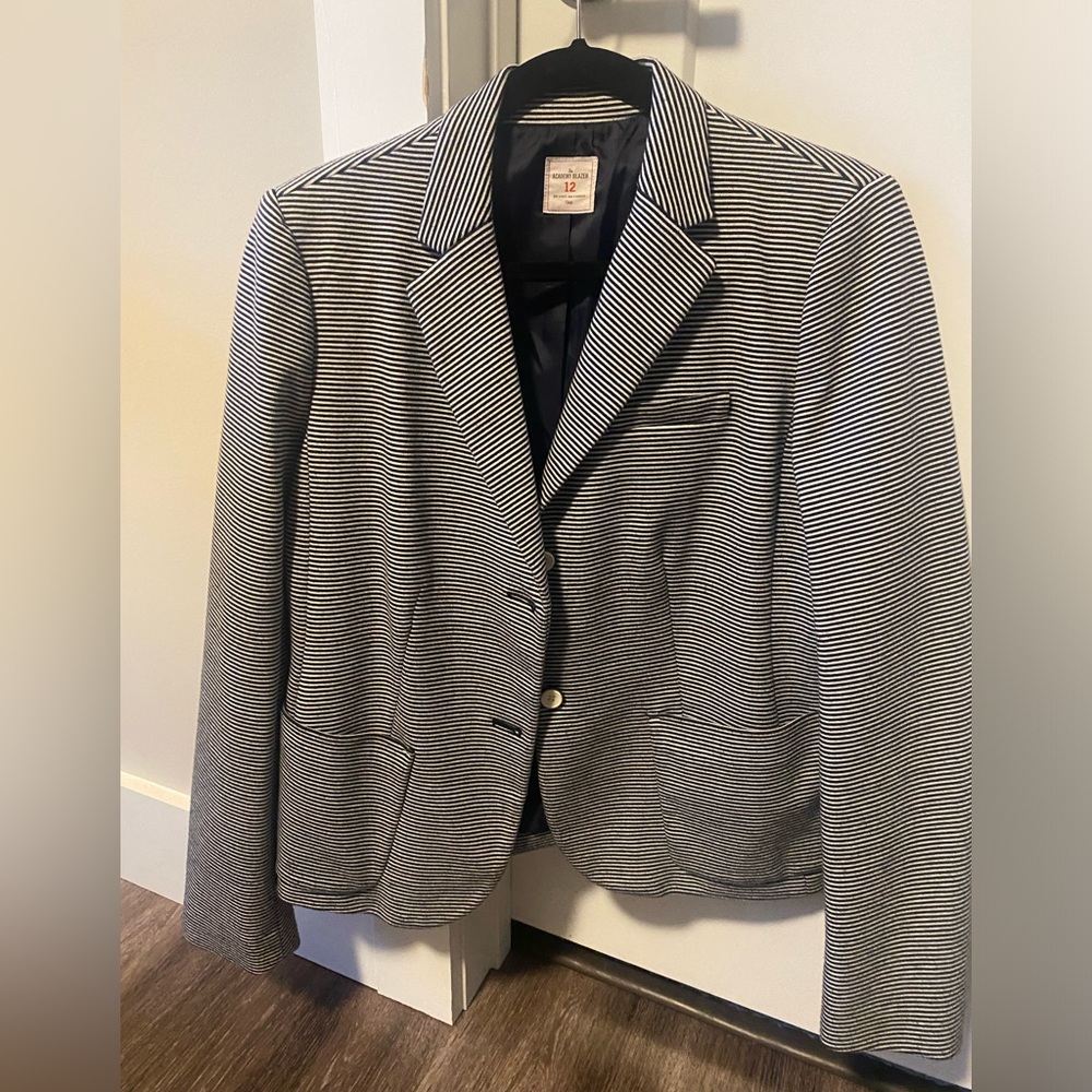 Gap, navy and white striped blazer size 12. Easy to dress up or down